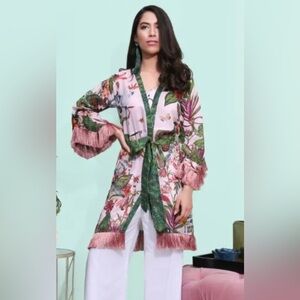 Arjuman Bano pret Pakistani outfit kameez pants